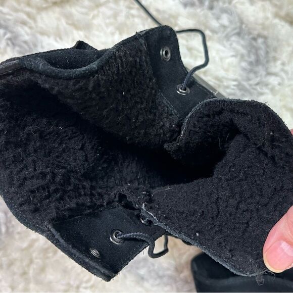 Timberland Waterproof Foldover
Teddy Fleece Black... - Picture 5 of 8